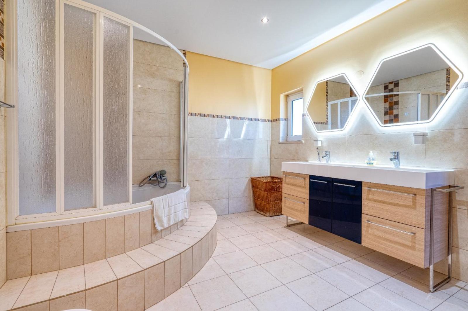 Full Private 300Sqm Villa Jacuzzi Heated Pool Ideal & Quiet Location Albufeira Zewnętrze zdjęcie